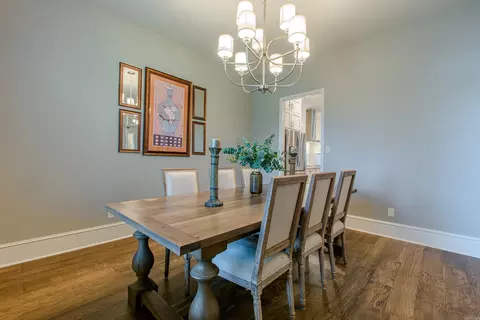 Dining - 3901 Commonwealth Dr, Bryant, AR 72022 photo 3 of 6