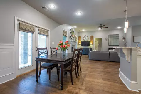 Dining - 3901 Commonwealth Dr, Bryant, AR 72022 photo 6 of 6