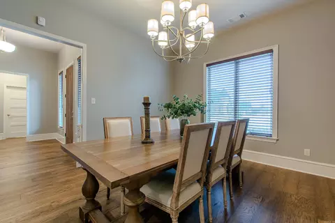 Dining - 3901 Commonwealth Dr, Bryant, AR 72022 photo 2 of 6