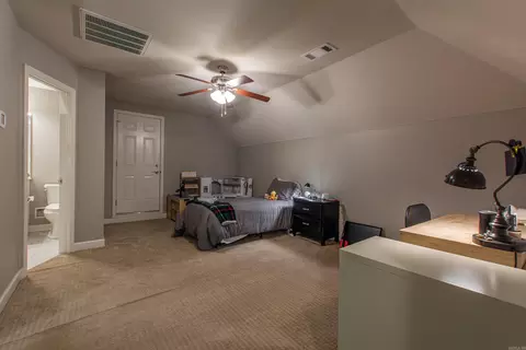 Bedroom - 3901 Commonwealth Dr, Bryant, AR 72022 photo 6 of 7