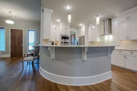 Kitchen - 3901 Commonwealth Dr, Bryant, AR 72022 photo 2 of 8