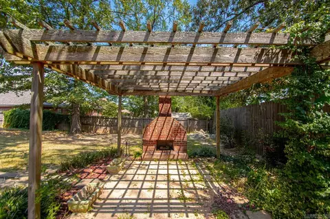 Exterior - 3014 Quarter Horse Dr, Benton, AR 72015 photo 7 of 10