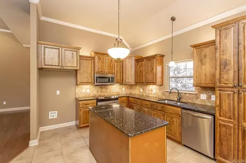 Kitchen - 3014 Quarter Horse Dr, Benton, AR 72015 photo 3 of 4