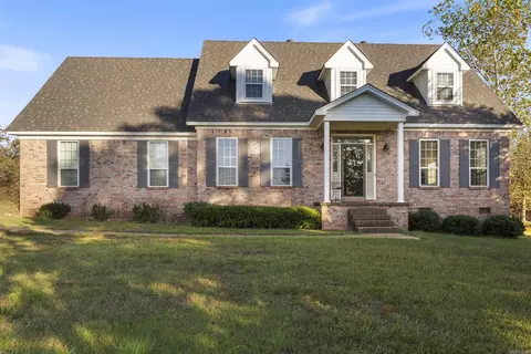 51 Belle Meadow Ln, Little Rock, AR 72210