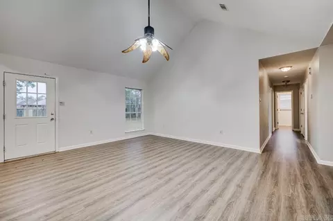 Living - 61 E Main St, Greenbrier, AR 72058 photo 2 of 4