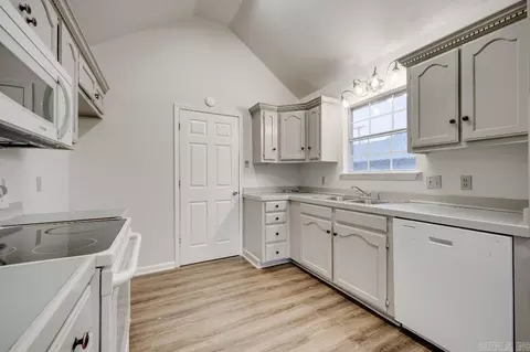 Kitchen - 61 E Main St, Greenbrier, AR 72058 photo 2 of 4