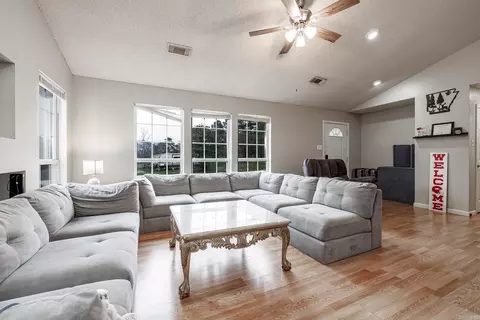 Living - 575 Midway Rd, Donaldson, AR 71941 photo 1 of 2