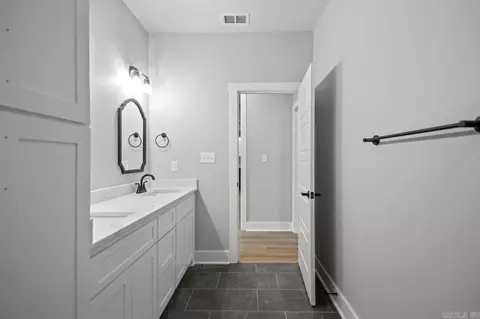 Entry Way - 8905 Wingate Dr, Benton, AR 72019 photo 8 of 8