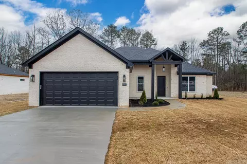 Exterior - 8905 Wingate Dr, Benton, AR 72019 photo 2 of 8