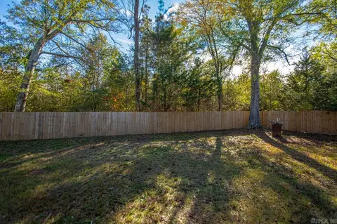 Exterior - 2804 Lynne Ct, Bryant, AR 72022 photo 4 of 7