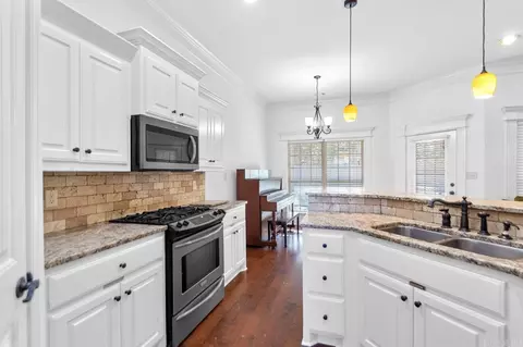 Kitchen - 2804 Lynne Ct, Bryant, AR 72022 photo 2 of 3