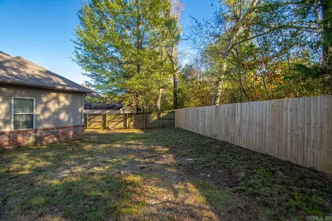 Exterior - 2804 Lynne Ct, Bryant, AR 72022 photo 7 of 7