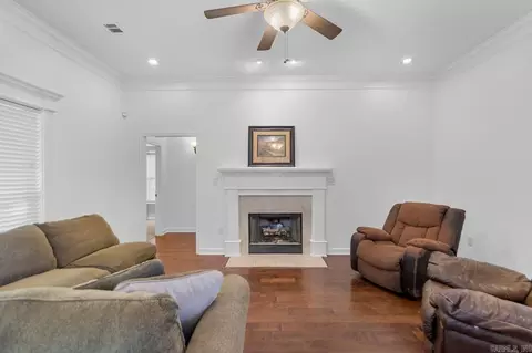 Living - 2804 Lynne Ct, Bryant, AR 72022 photo 3 of 3