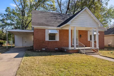 Exterior - 1122 Mitchell St, Conway, AR 72034 photo 2 of 8