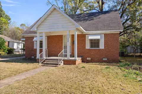 Exterior - 1122 Mitchell St, Conway, AR 72034 photo 3 of 8