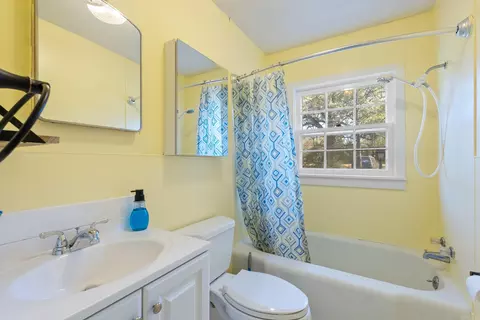 Bath - 1122 Mitchell St, Conway, AR 72034 photo 1 of 1
