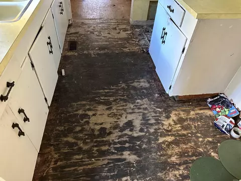 Kitchen - 619 Westbrook St, Benton, AR 72015 photo 2 of 2
