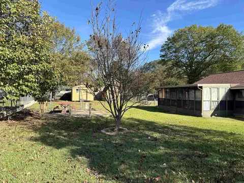 Exterior - 619 Westbrook St, Benton, AR 72015 photo 10 of 16