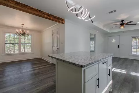 601 S Border St, Benton, AR 72015 photo 16