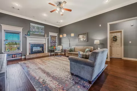 Living - 95 Overland Park Rd, Vilonia, AR 72173 photo 1 of 3