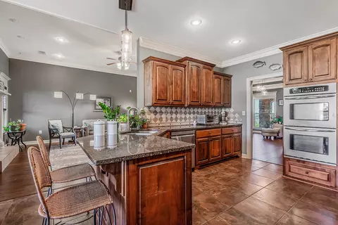 Kitchen - 95 Overland Park Rd, Vilonia, AR 72173 photo 2 of 5