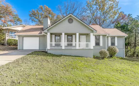 426 Woodlawn Dr, Fairfield Bay, AR 72088