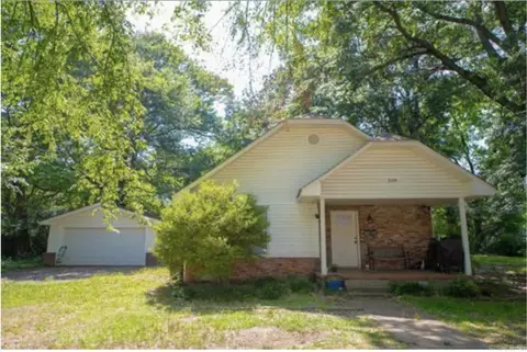 229 Oliver St, Conway, AR 72034 photo 1