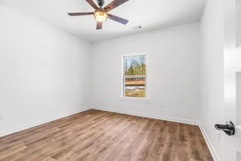 Bedroom - 35 Sky Eagle Dr, Greenbrier, AR 72058 photo 4 of 5