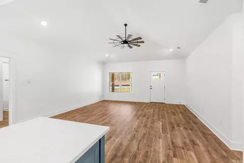 Living - 35 Sky Eagle Dr, Greenbrier, AR 72058 photo 5 of 5