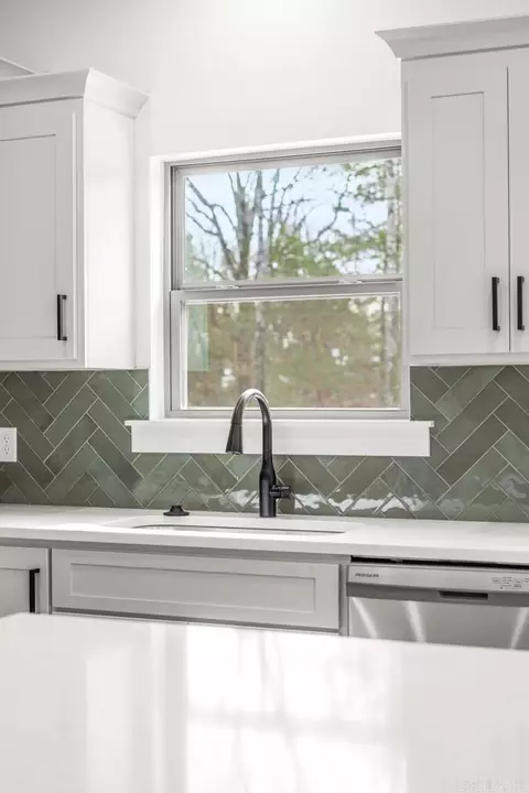 Kitchen - 35 Sky Eagle Dr, Greenbrier, AR 72058 photo 5 of 6