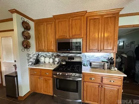 Kitchen - 108 Willow Loop, Lonoke, AR 72086 photo 2 of 6