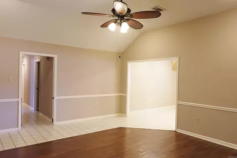 Living - 283 Pickwicket Dr, Conway, AR 72034 photo 4 of 4