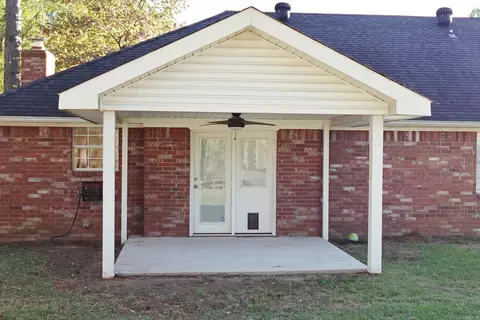 Exterior - 283 Pickwicket Dr, Conway, AR 72034 photo 9 of 10