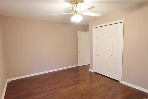 Bedroom - 283 Pickwicket Dr, Conway, AR 72034 photo 1 of 2