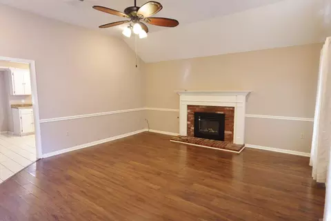 Living - 283 Pickwicket Dr, Conway, AR 72034 photo 1 of 4