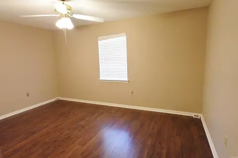 Bedroom - 283 Pickwicket Dr, Conway, AR 72034 photo 2 of 2
