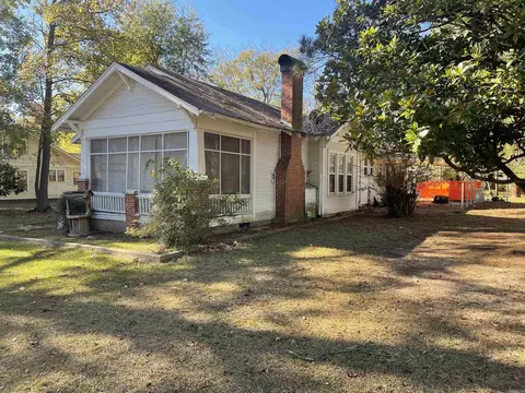 611 N Eighth St, De Queen, AR 71832 photo 1