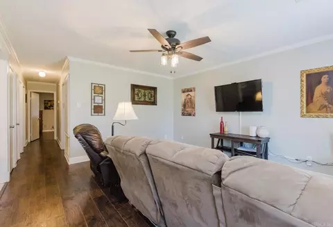 Entry Way - 202 Bellevue Cir, Jacksonville, AR 72076 photo 1 of 1