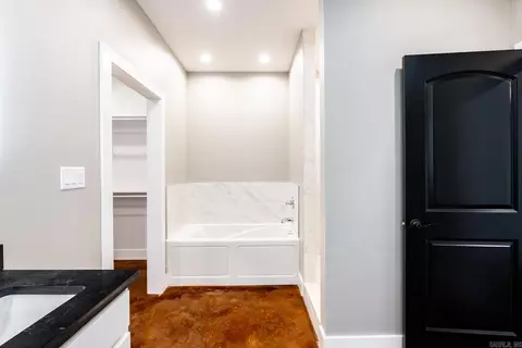 Entry Way - 12 Eagle Dr, Conway, AR 72032 photo 5 of 5