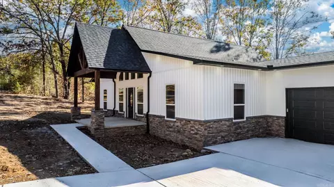 Exterior - 12 Eagle Dr, Conway, AR 72032 photo 1 of 10