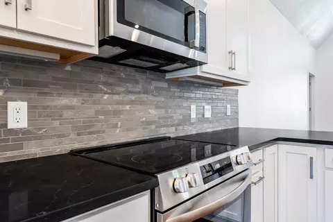 Kitchen - 12 Eagle Dr, Conway, AR 72032 photo 5 of 6