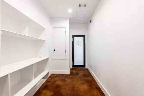 Entry Way - 12 Eagle Dr, Conway, AR 72032 photo 4 of 5