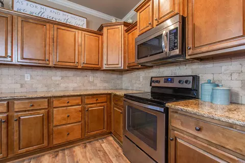 Kitchen - 3007 Chapman Ct, Bryant, AR 72022 photo 4 of 6