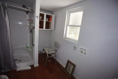 Bath - 4324 Lowman Rd, Pine Bluff, AR 71603 photo 1 of 3