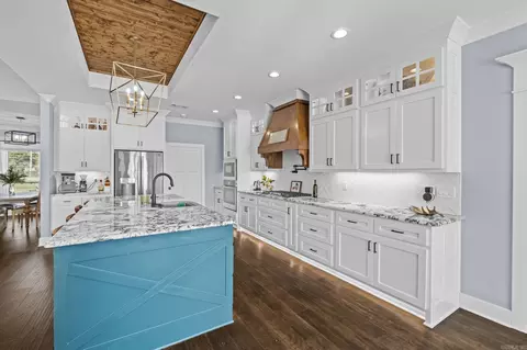 Kitchen - 1515 Pickthorne Rd, Cabot, AR 72023 photo 2 of 4
