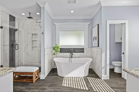 Bath - 1515 Pickthorne Rd, Cabot, AR 72023 photo 1 of 5