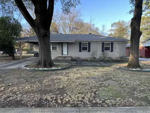 Exterior - 1318 Garvin, Conway, AR 72034 photo 1 of 4