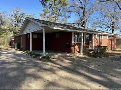 1312 Garvin, Conway, AR 72034 photo 1
