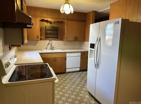 1312 Garvin, Conway, AR 72034 photo 6