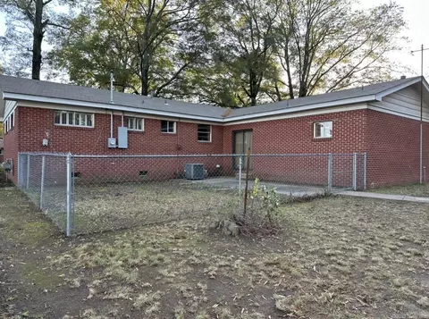 1312 Garvin, Conway, AR 72034 photo 20